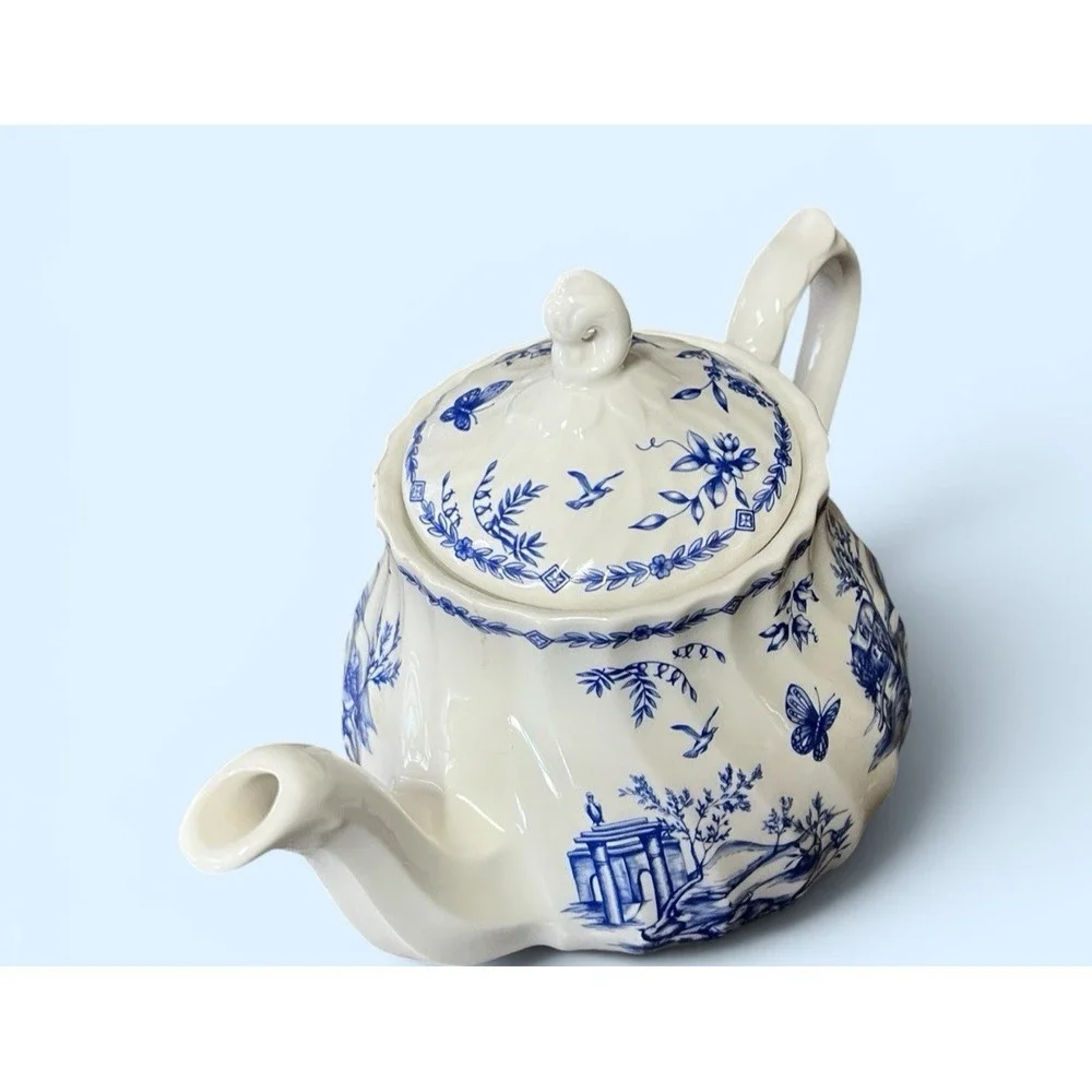 Churchill Toile China Teapot Tea Pot Countryside Butterfly Bird Vintage England